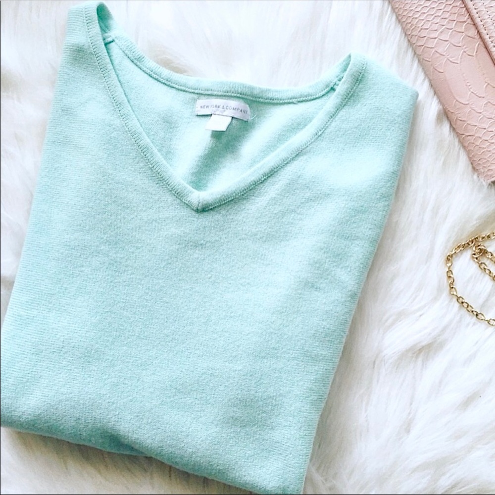 NY & Company Mint V Neck Sweater